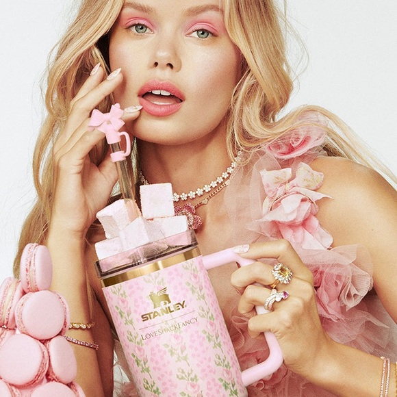 BUNDLE Stanley x loveshackfancy 40oz quencher cup & 20 oz all day slim bottle - Picture 3 of 14